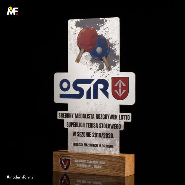 statuetka na&nbsp;ligę tenisa stołowego